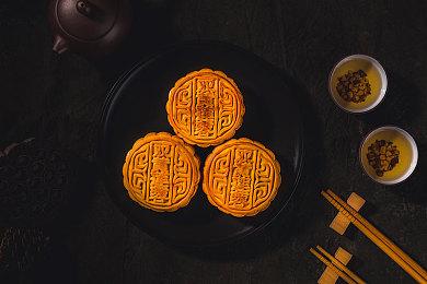 《崩坏：星穹铁道》知更鸟角色PV——「孤独摇摆」